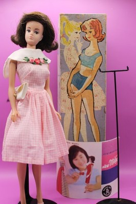 Vintage Barbie Japanese Midge Original with box, stand and booklet