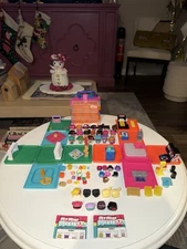 My Mini Mixie Qs Lot Figures & Playsets Collectible Toy Cubes Carrying Case