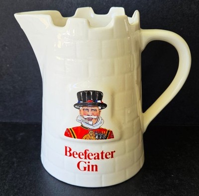 BEEFEATER GIN Ceramic (6'' H) Pitcher [Wade PDM England] (EUC)