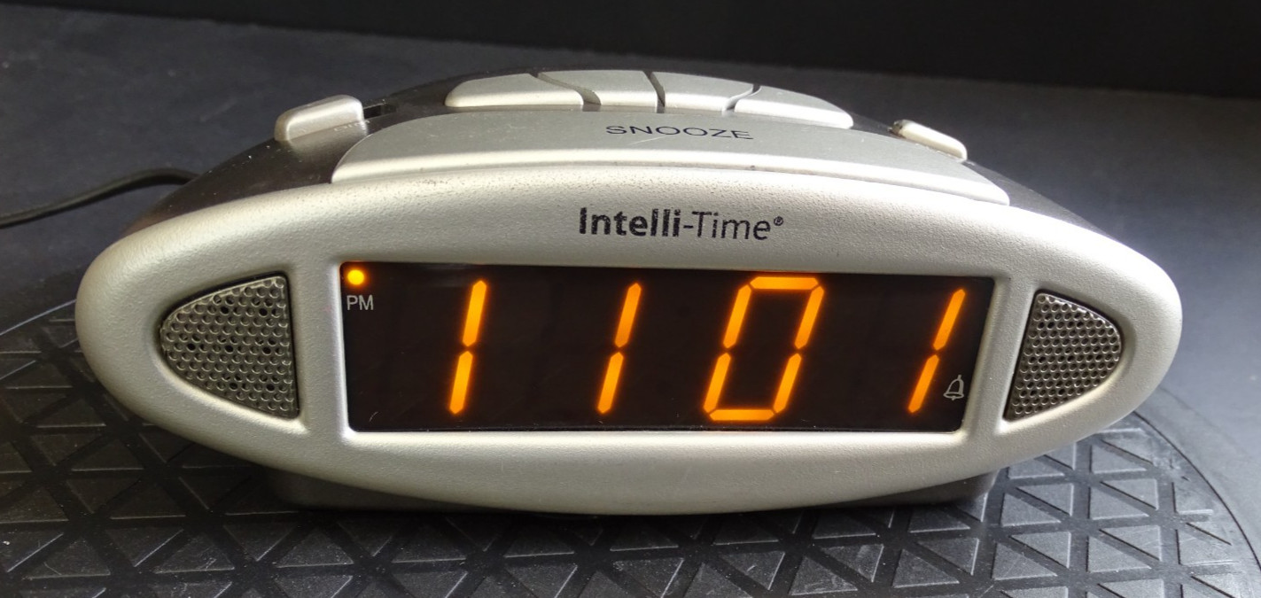 Intelli-Time Electronic Alarm Clock 13027W1-7-2