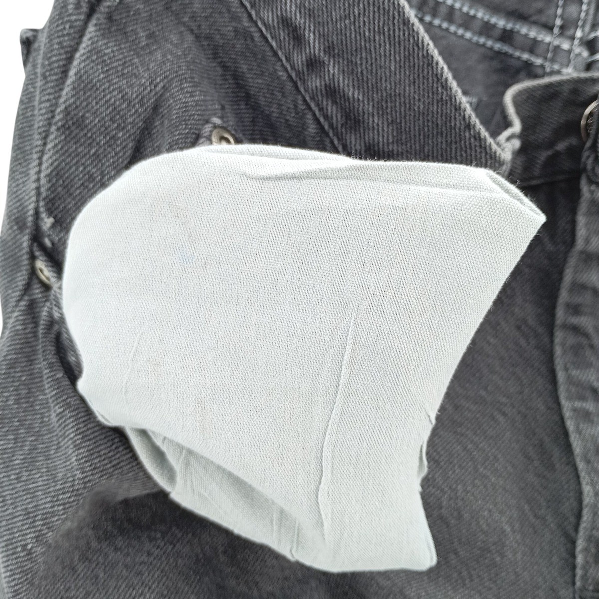 Used Wrangler Men's Black Denim Straight Leg Denim Pants Size W32 thumbnail 7