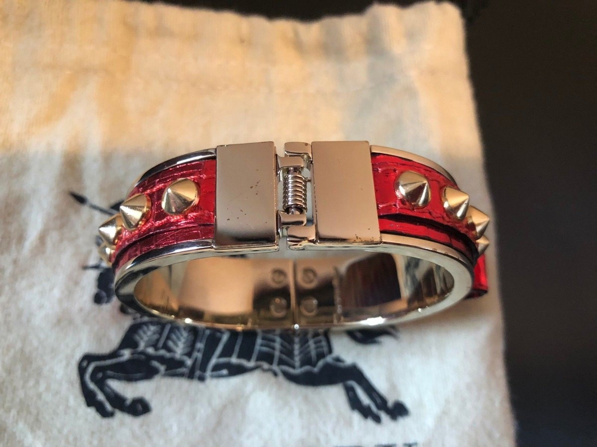 BURBERRY スタッズバングル NEW BURBERRY RED LEATHER STUDDED BANGLE BRACELET SPIKES GOLD