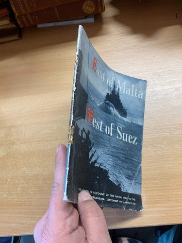 1943 "EAST OF MALTA WEST OF SUEZ" HMSO WW2 ILLUSTRATED PAPERBACK BOOK (LL) - Imagen 2 de 17