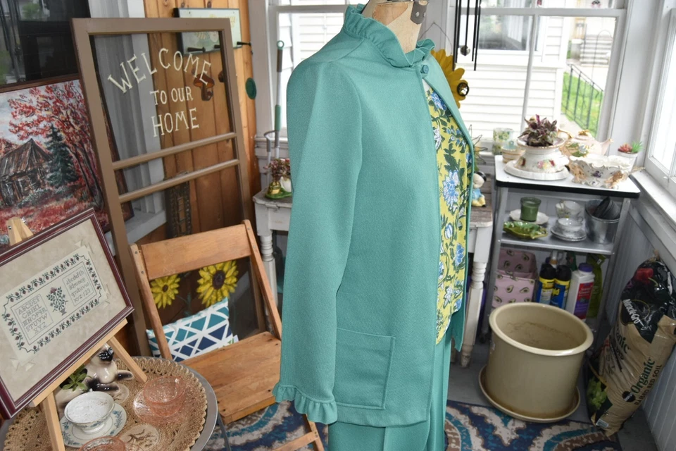 70s Leisure Suit "Lady Blair" Disco Set Ruffled Green Vintage Size Small - Image 4 of 4