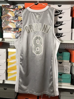 Lakers ユニフォーム シルバー 8 Reebok Lコービー　nba Reebok NBA Los Angeles Lakers Kobe Bryant No #8 Jersey
