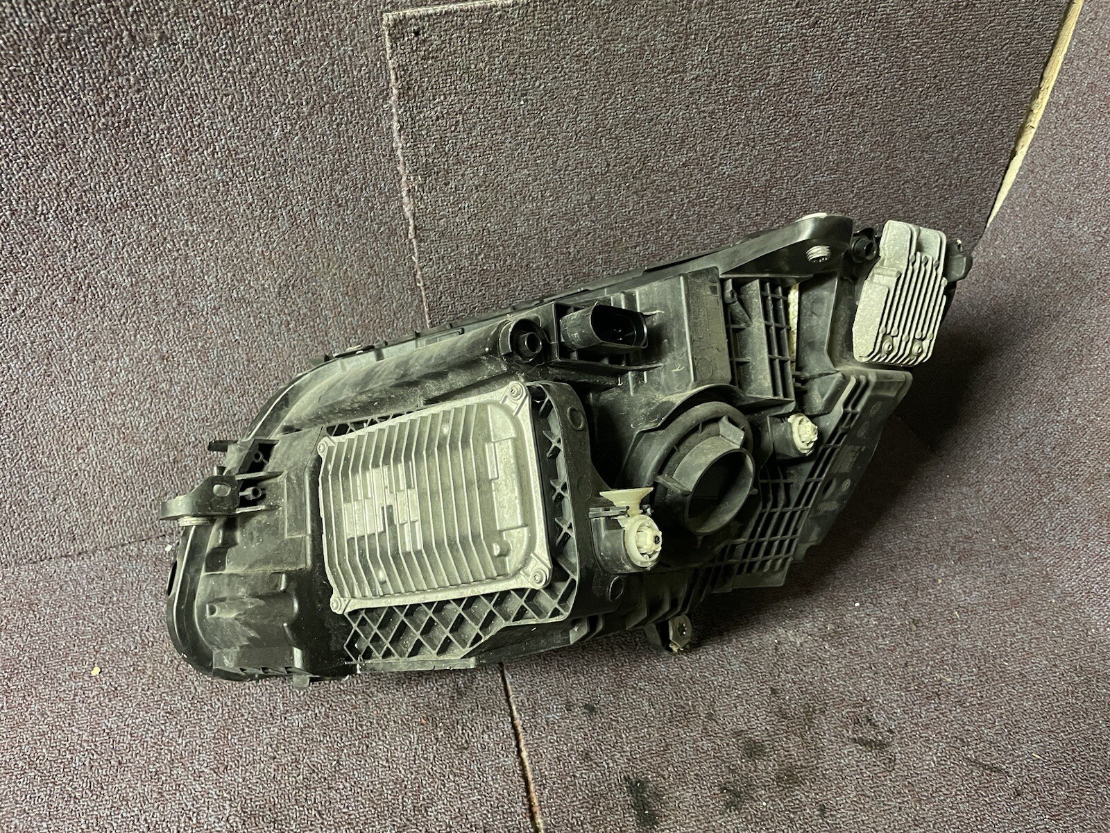 Genuine MERCEDES C Class W205 LED Headlight Right A2059068205 2019 