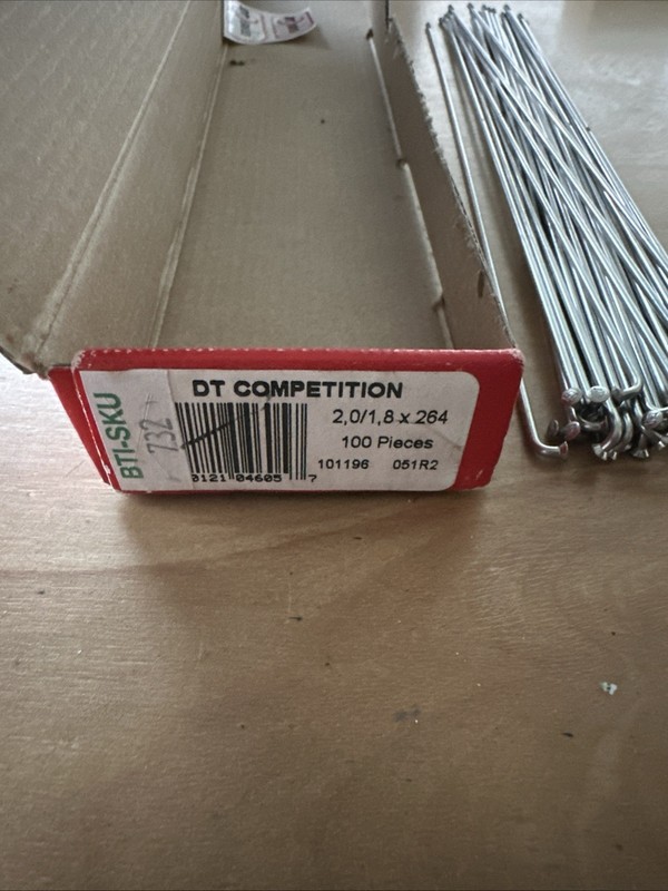 DT Swiss Competition Black J-Bend Spokes 2.0/1.8 264 mm    32 Count
