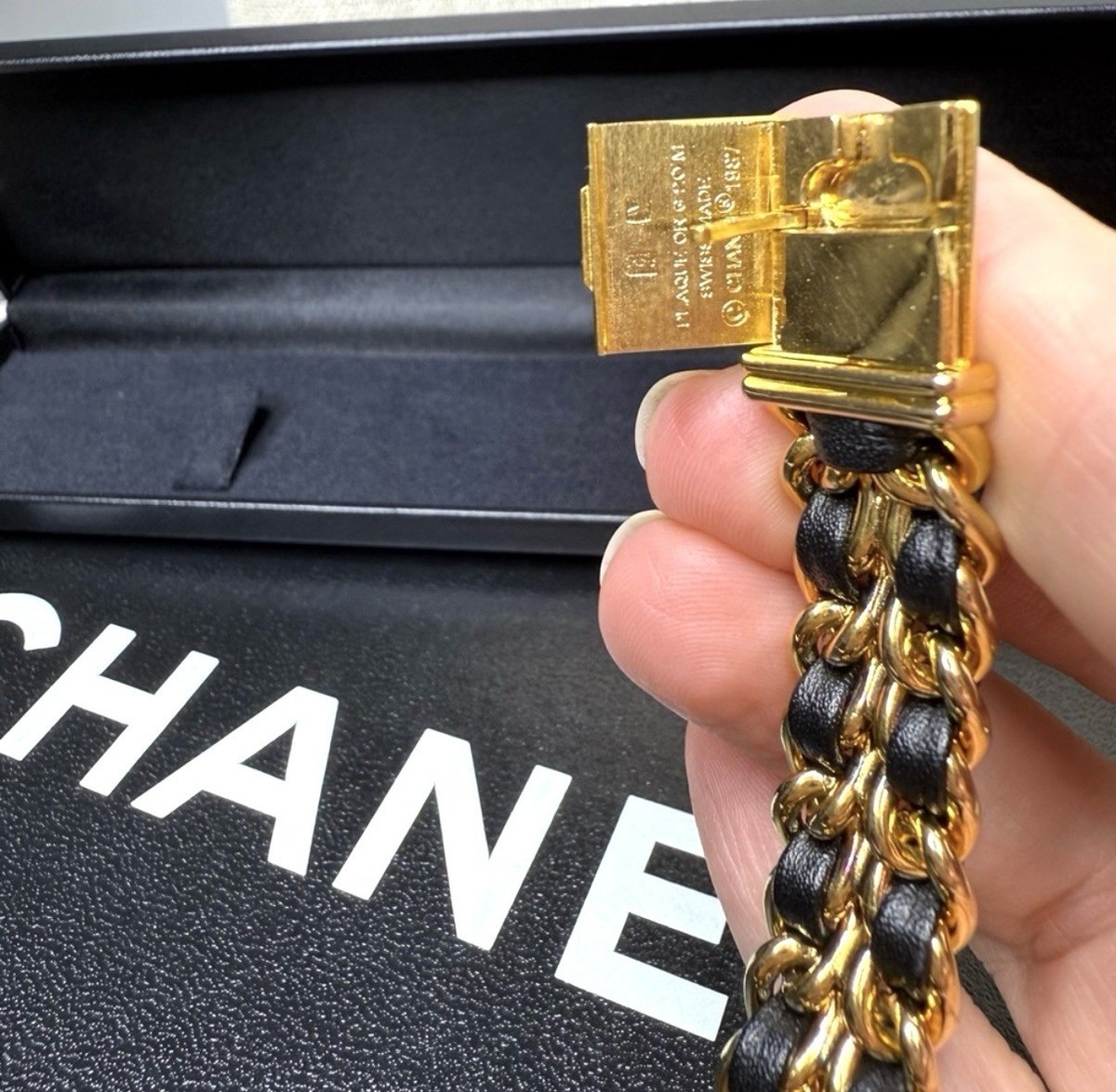 Chanel Authentic Premiere Rock Quartz Watch Size Large l Gold