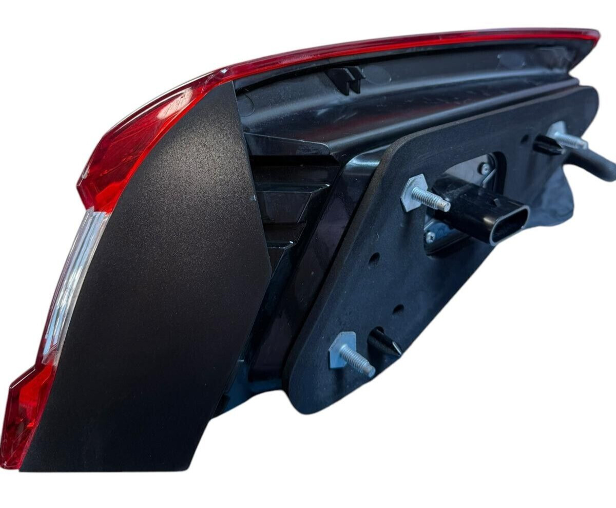 2014-2020 MASERATI QUATTROPORTE LEFT DRIVER SIDE TAIL LIGHT OUTER OEM