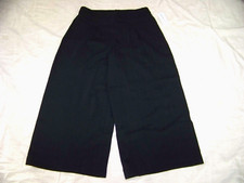 Liz Claiborne Black Wide Leg Crop Pants - Pleated Front -Size 10 - New w/ Tags