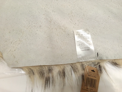 Creative Co-Op DF1927 Leopard Print Goat Fur Rug 2' x 3' (Each Will Vary) - Picture 5 of 9
