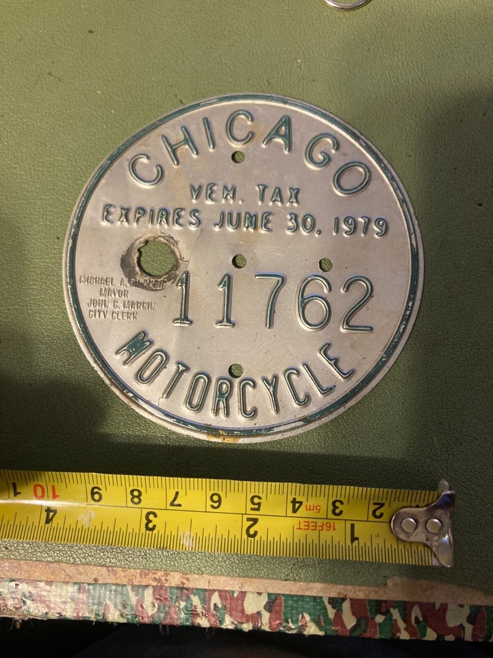 CHICAGO ILLINOIS LICENSE PLATE MOTORCYCLE TAX VEHICLE TAG JUNE 30 1979