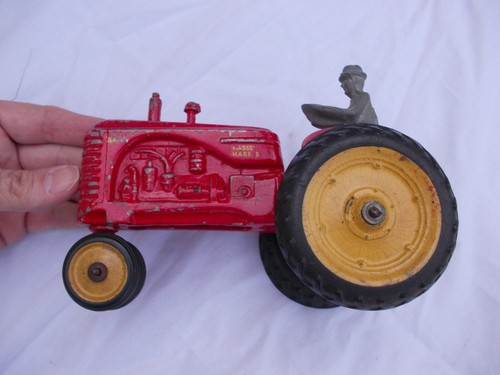 Trattore giocattolo Massey Harris 44 MH scala 1/16 ORIGINALE anni 50 slik man sedile conducente - Foto 9 di 12