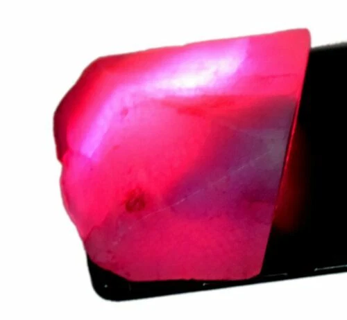 Gioielli e gemme di kunzite rosa