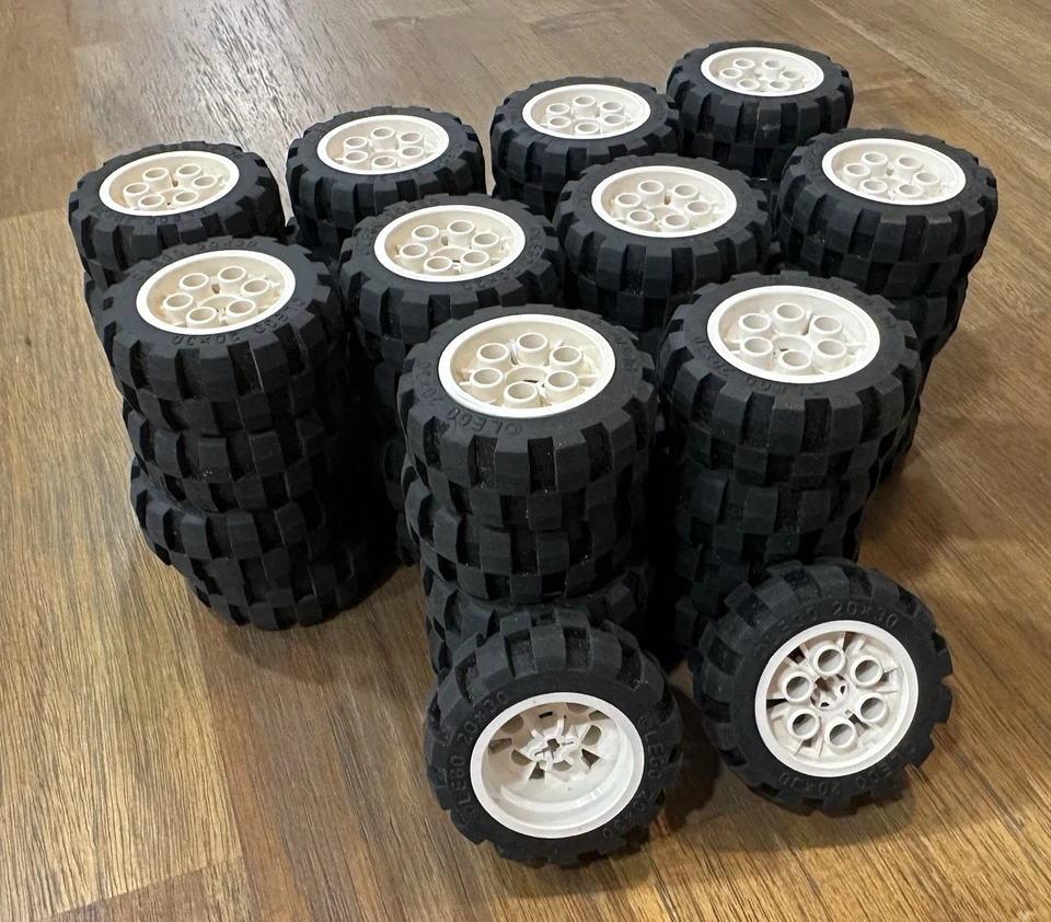 *Lote de 42* LEGO Technic Globo Rueda Blanca con Neumático Negro 20 x 30 (4266 / 2857) Foto 2 de 4