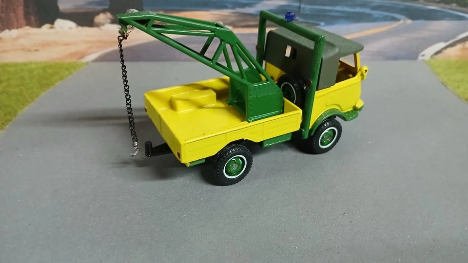 RENAULT Galion Goélette dépanneuse et sa Renault 8 accidentée (code 3) - Photo 3/4