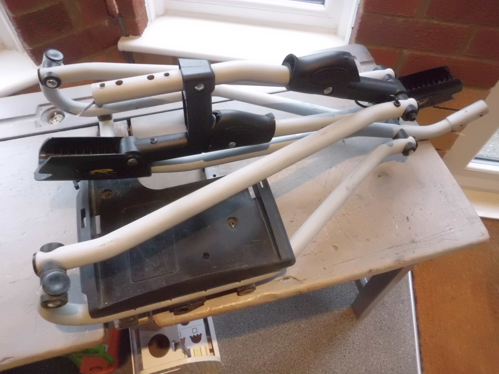 PRE-LOVED POWAKADDY FREEWAY  ELECTRIC TROLLEY FRAME ONLY ! - WITH HANDLE WIRE