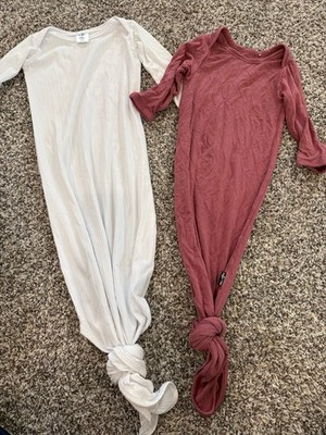 Millie & Roo Knotted Gowns For Baby Size 0-3 Month White And Maroon Excellent!
