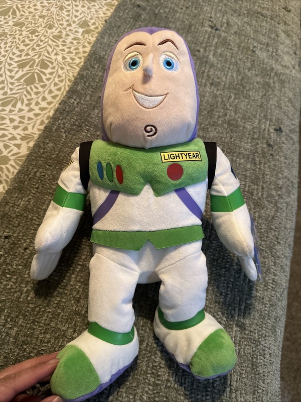 Disney TOY STORY BUZZ LIGHTYEAR 14” Stuffed Plush Kohls Cares 2010 NWT