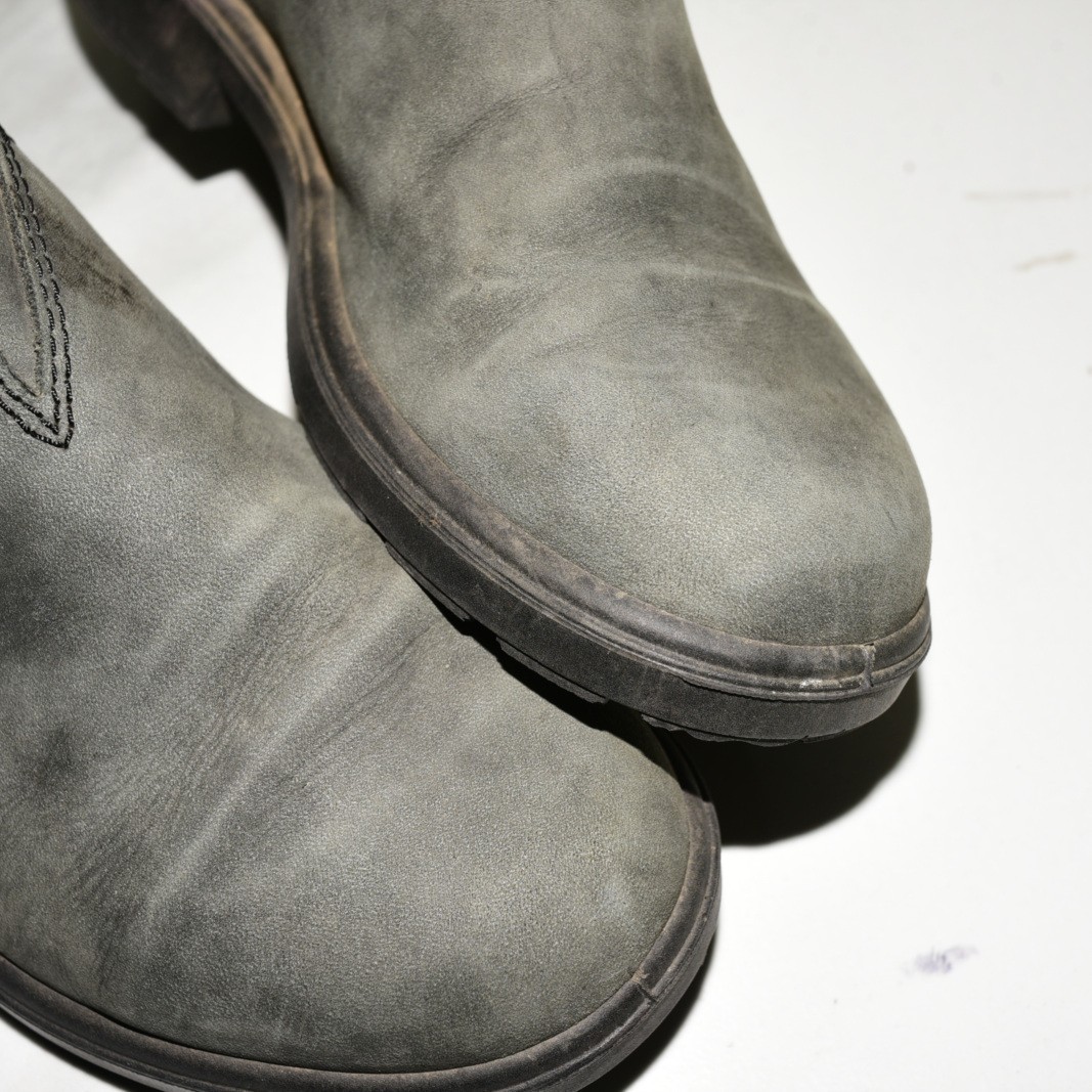 Blundstone Classic Chelsea Leather Boots Rustic Black UK 3 / Women US 6