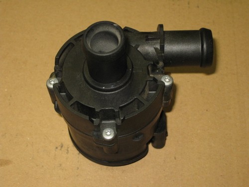 Audi VW Skoda 5Q Elektrische Wasserpumpe Zusatzwasserpumpe 5G0965567A 5G0965561