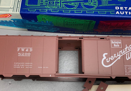 HO Roundhouse 5508 40’ AAR Boxcar FW&D Burlington #8200 Kit ¡NUEVO EN CAJA! HO4596 | Zustand: New