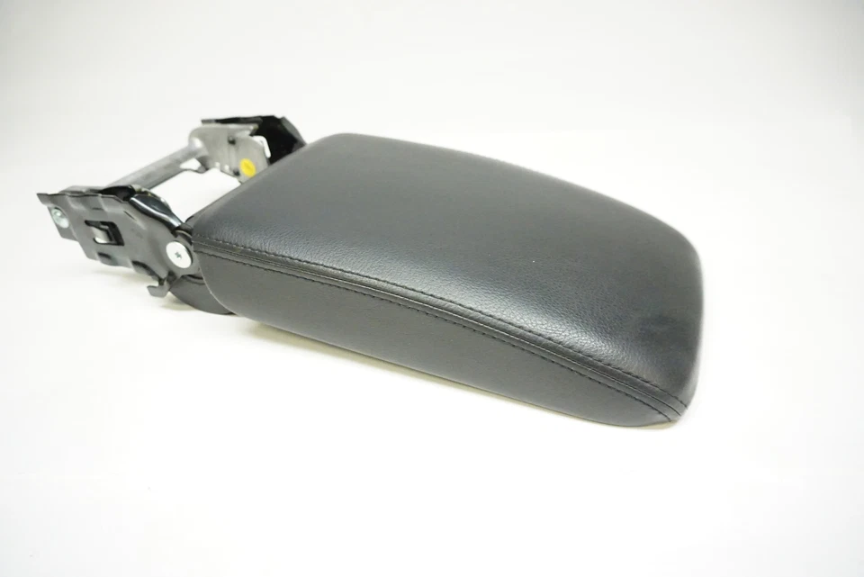 Reposabrazos consola central Volkswagen GTI 2010-2014 1K0864207F Foto 2 de 4