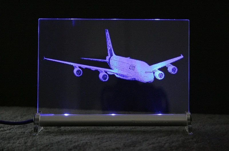 TECHNOLOGS Airbus A380 als Gravur auf LED Leuchtschild Flugzeug fliegen A 380