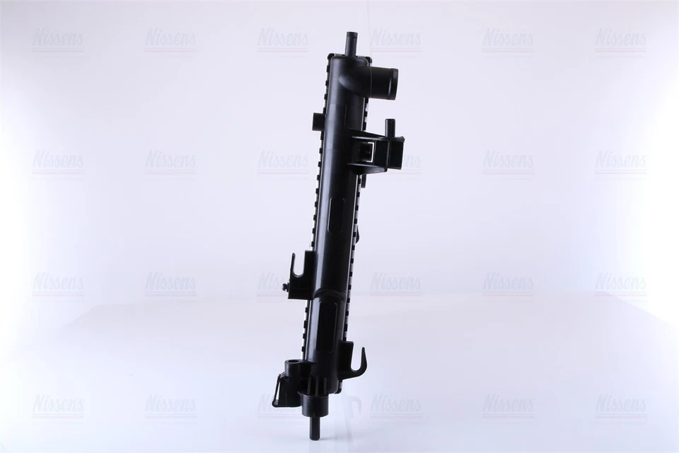 Radiador de refrigerante NISSENS 63009A para Chevrolet Corsa (1994) 1,7 etc. Foto 4 de 4