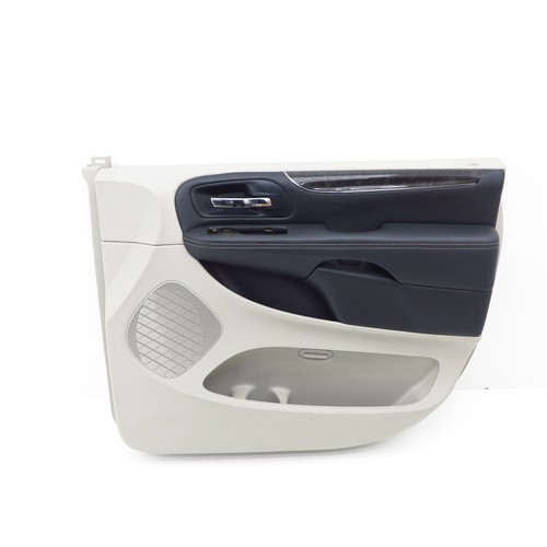 Türverkleidung vorne rechts Lancia Voyager 404 09.11-12.14 K1UX70BD1AA