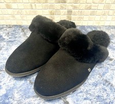 BEARPAW Women's Slippers 10 Black Suede leather Mule sheepskin NICE