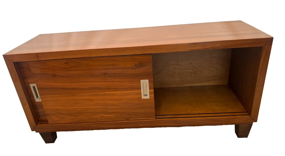 Armario de discos moderno de mediados de siglo consola Credenza puertas correderas dobles nogal Foto 4 de 4