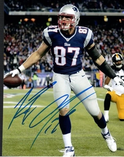 Rob Gronkowski Autographed 8x10 Photo Football Player NFL New England Patriots