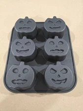 Wilton Halloween Pumpkin Jack O Lantern Cake Pan 6 Cavity Nonstick Baking Mold