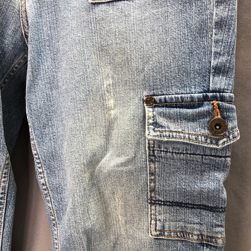 PARIS BLUES WOMENS CROP STRETCH JEANS LIGHTLY DISTRESSED 2 BUTTON SIZE 9 - Picture 2 of 7