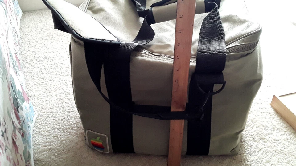 Vintage 1980's Apple Macintosh Computer Travel Bag Tote Carry Case with Strap - Image 4 of 4