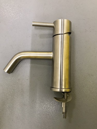Mezclador mono lavabo de acero inoxidable BATHSTORE Forge - Imagen 2 de 3