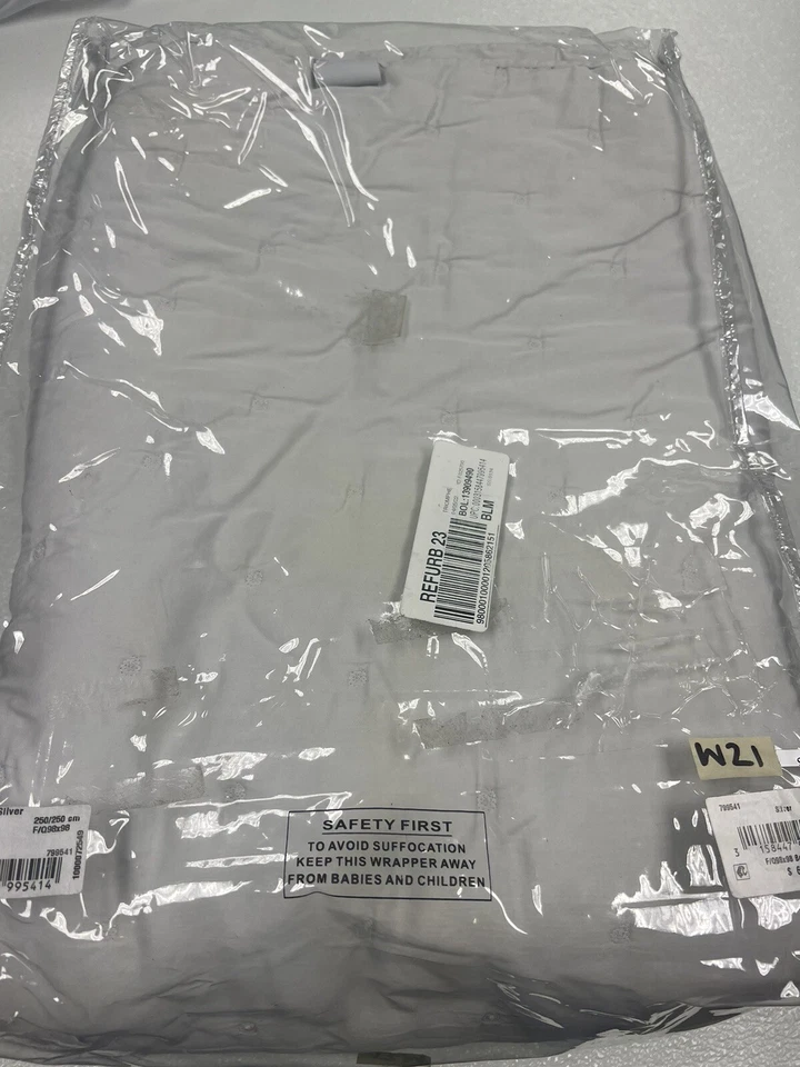 Yves Delorme Triomphe Quilted Full / Queen Coverlet Silver Preowned W/defects - Image 3 of 4