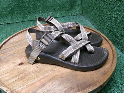 Chaco Women's Z2 Classic Toe Loop Brown Beige Adjustable