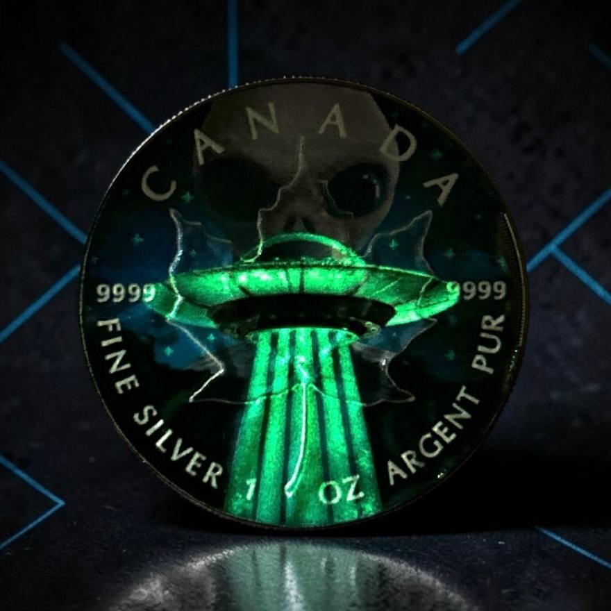 【メイプル銀貨】ノーザンライトシリーズ オーロラブルー 2018 Nunavut 112 RARE 1 oz Canada 2018 UFO ALIEN GLOW IN DARK CANADIAN MAPLE