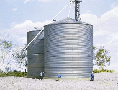 Walthers Cornerstone HO Scale Big Grain Storage Bin Structure Kit 