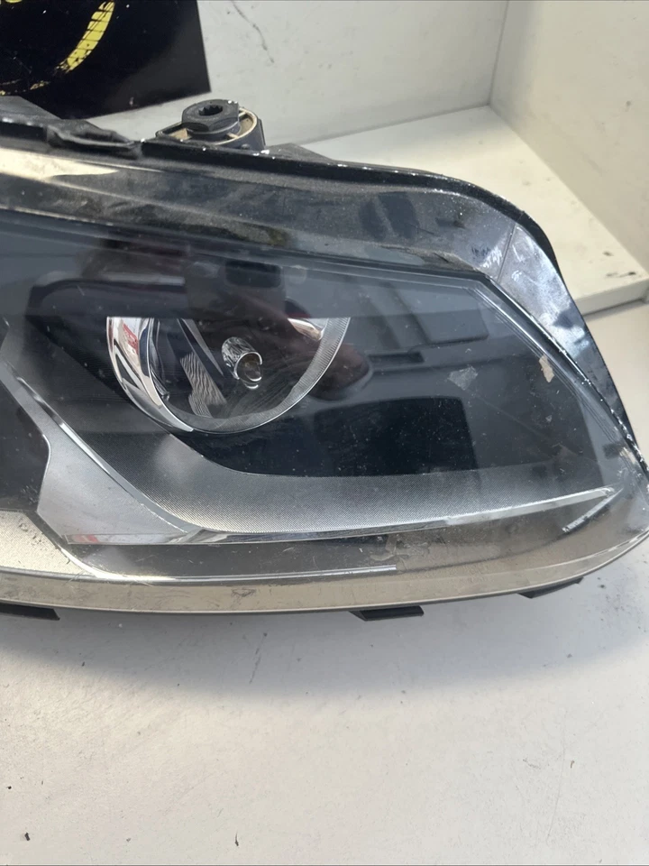 VW Touran II 1T3 Scheinwerfer Rechts Beifahrerseite 1T1941006H 030126820200 - Bild 4 von 4