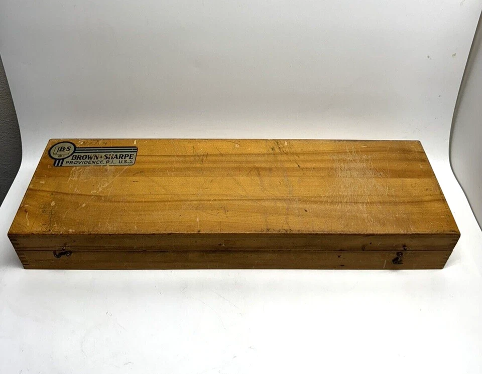 VINTAGE Brown & Sharpe No. 586 Height Gauge 20" With Wooden Case  & Accessories - Image 2 of 4