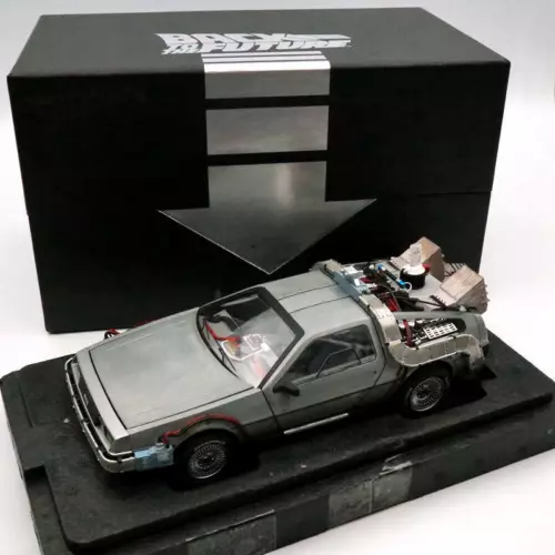 HotWheels 1/18 Back To The Future Time Machine Delorean BLY44 WITH LIGHT & SOUND - Picture 2 of 12