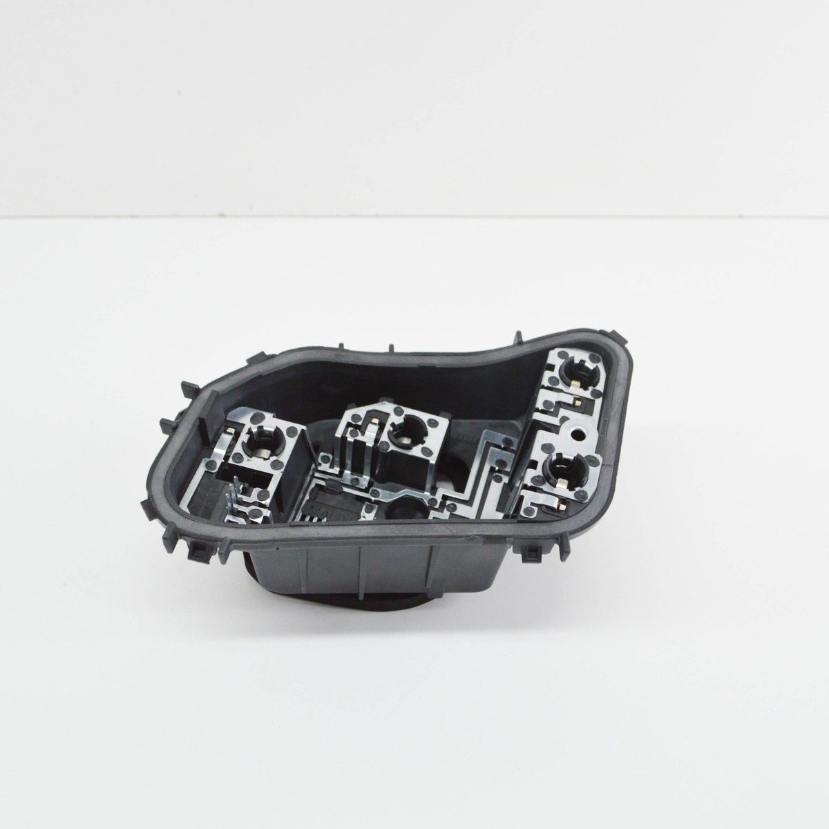 NEW VOLKSWAGEN POLO 6R REAR RIGHT BULB HOLDER 2G0945258 2G0-945