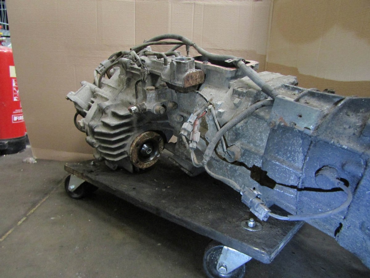 Isuzu Trooper Duty Mk2 3.0 4JX1 manual gearbox transmission