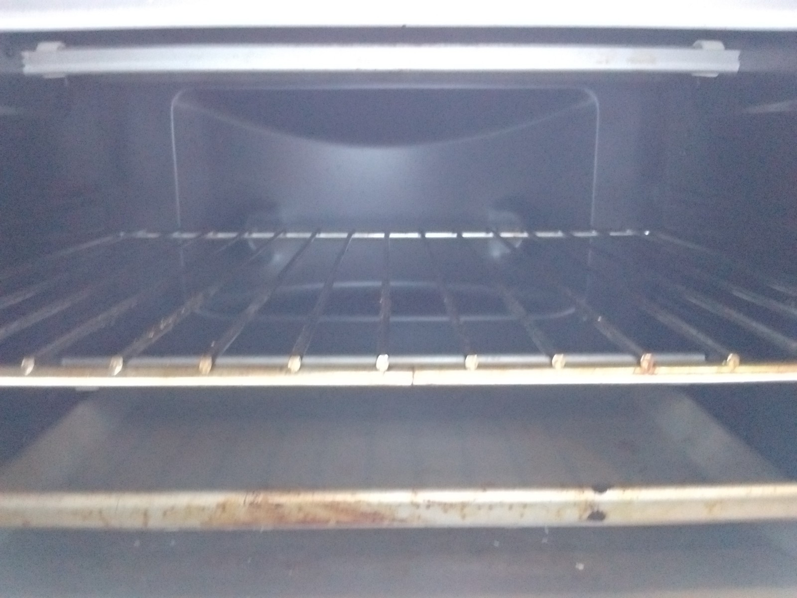 Breville BOV650XL Compact Smart Countertop Toaster Oven Reheat Bake