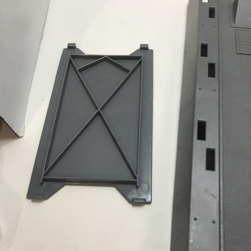 GI Joe 1983 Headquarters Command Center Parts Motor pool - Picture 3 of 7