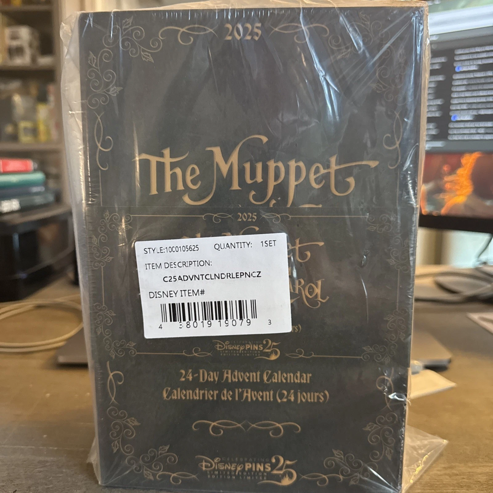 Muppet Christmas Carol 2025 Limited Edition Disney Pin Advent Calendar LE 3500