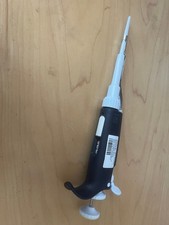 Gilson Pipet pipetman Pipettor  pipet  P20     2-20ul 20 ul universal tips Neo z